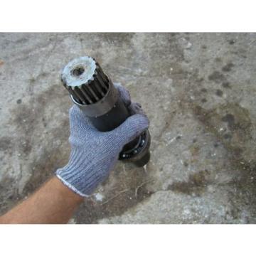Farmall 560 Rowcrop Tractor IH PTO Power Take Off input shaft &amp; gear &amp; bearing